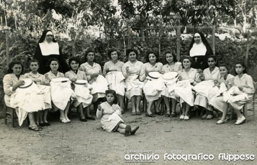 1953-scuola di ricamo